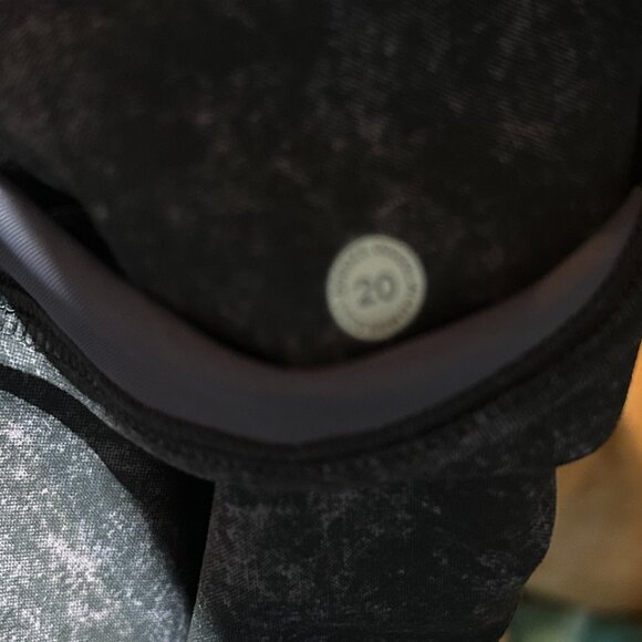 Lululemon Invigorate High Rise Tight 25” Dusky Lavender Denim Wash Cropped - Picture 6 of 6